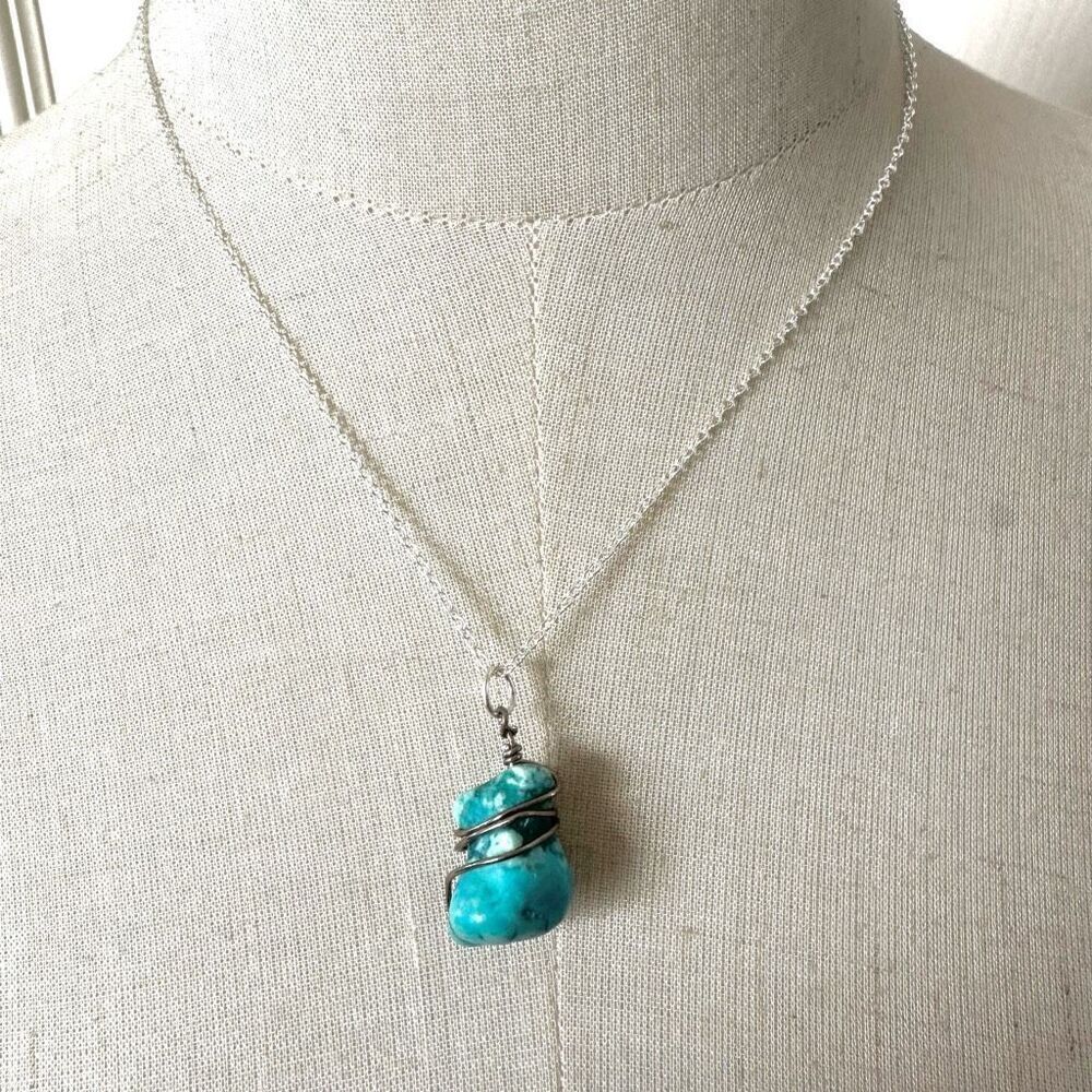 Blue wire wrapped pendant necklace